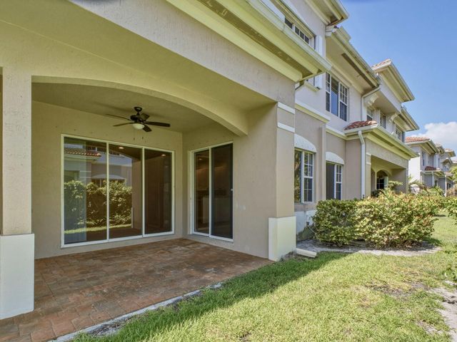 119 Lancaster Road, Boynton Beach, FL 33426