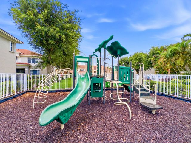 119 Lancaster Road, Boynton Beach, FL 33426