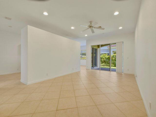 119 Lancaster Road, Boynton Beach, FL 33426