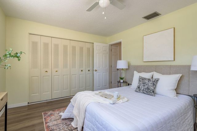 1402 OVERLEA DRIVE, Dunedin, FL 34698