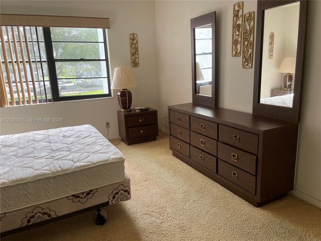 9235 SW 8th St 209, Boca Raton, FL 33428