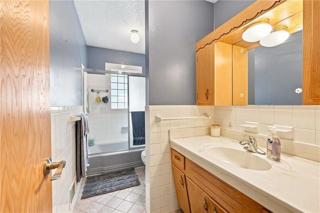 5207 Spring Avenue, Kansas City, MO 64133