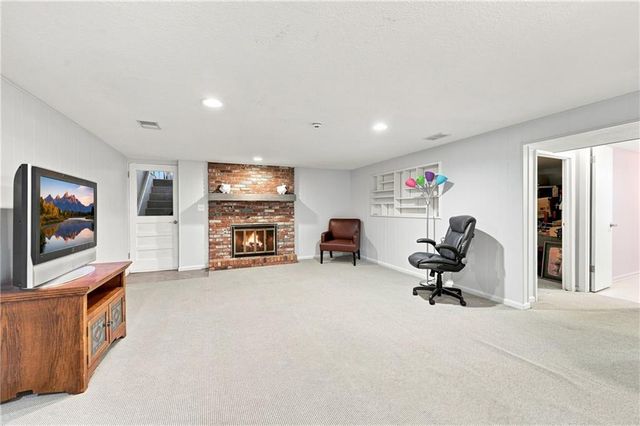 5207 Spring Avenue, Kansas City, MO 64133