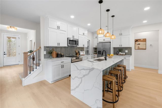 502 Point Road, Westminster, SC 29693