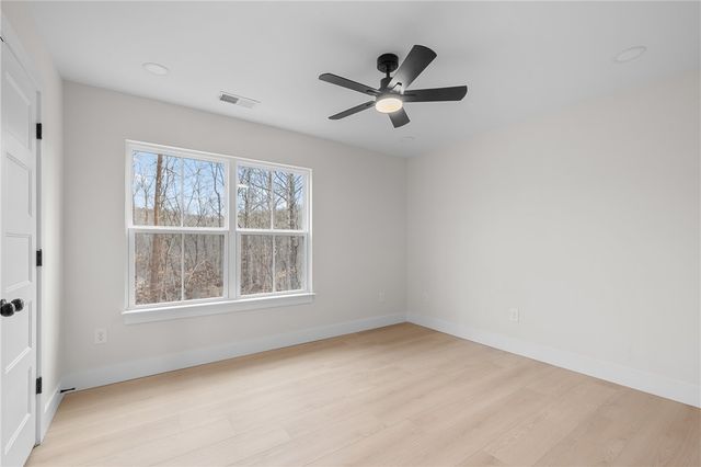 502 Point Road, Westminster, SC 29693