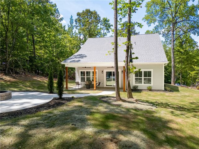 502 Point Road, Westminster, SC 29693