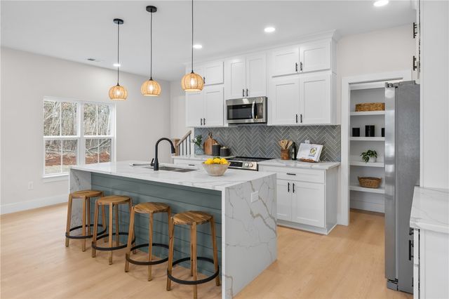 502 Point Road, Westminster, SC 29693