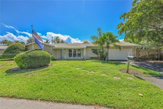 2750 SE 3rd St, Pompano Beach, FL 33062
