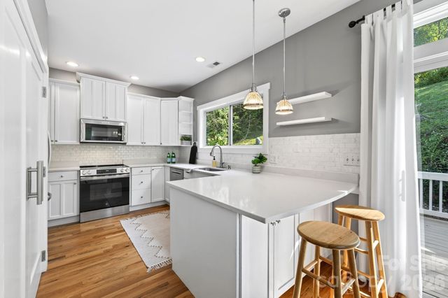 26 Macdougall Lane, Weaverville, NC 28787