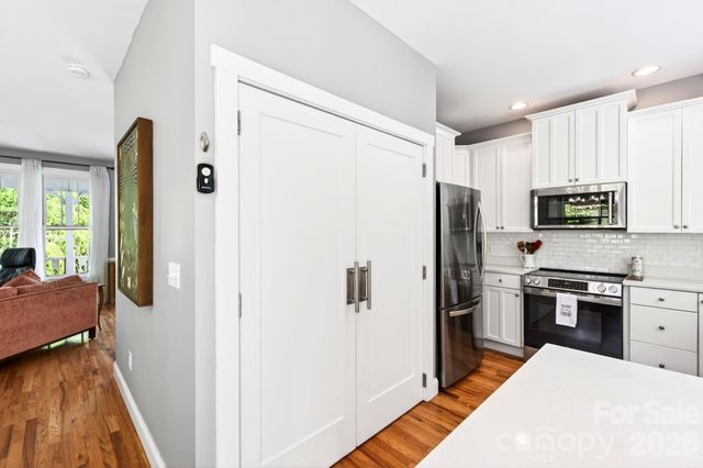 26 Macdougall Lane, Weaverville, NC 28787