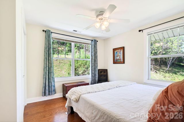 26 Macdougall Lane, Weaverville, NC 28787