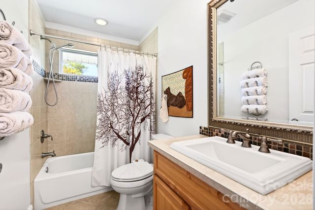 26 Macdougall Lane, Weaverville, NC 28787