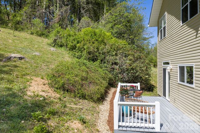 26 Macdougall Lane, Weaverville, NC 28787