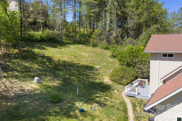 26 Macdougall Lane, Weaverville, NC 28787