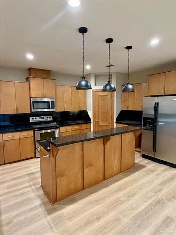 617 E Thornhill Avenue, Mcallen, TX 78503
