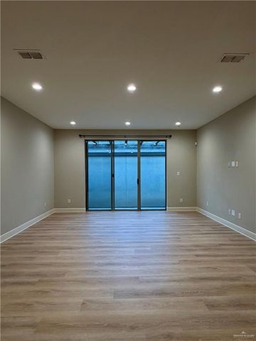 617 E Thornhill Avenue, Mcallen, TX 78503
