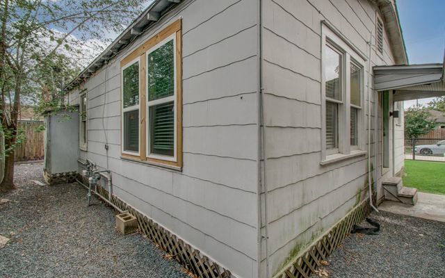 4706 Fisk Street, Houston, TX 77009