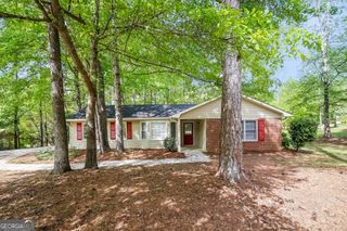 606 Hamlet Court SE, Conyers, GA 30094