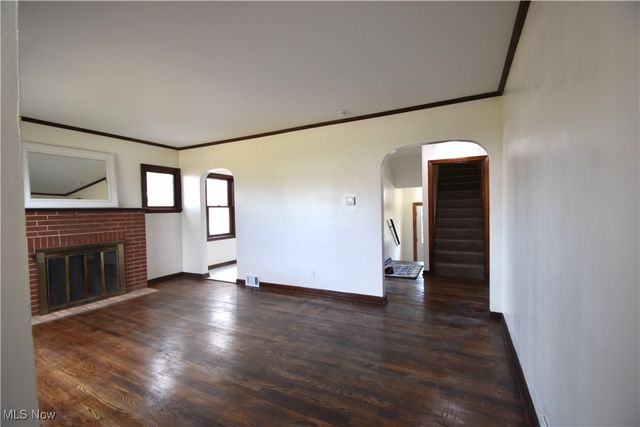 221 Kenmore Avenue SE, Warren, OH 44483