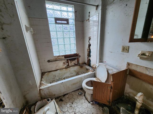 3024 VIRGINIA AVE, Baltimore, MD 21215