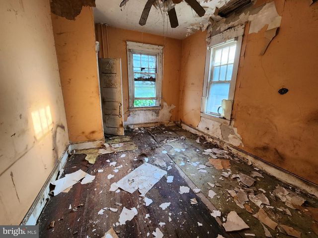 3024 VIRGINIA AVE, Baltimore, MD 21215
