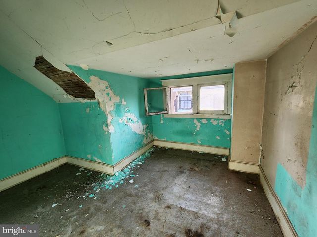 3024 VIRGINIA AVE, Baltimore, MD 21215