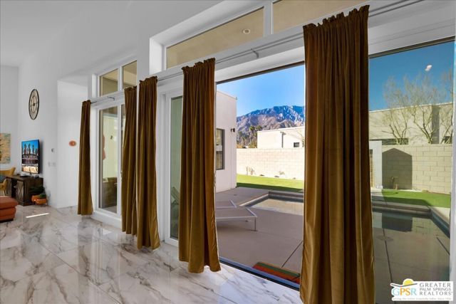 841 Fountain Drive, Palm Springs, CA 92262