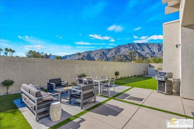 841 Fountain Drive, Palm Springs, CA 92262