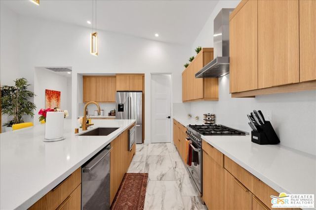 841 Fountain Drive, Palm Springs, CA 92262