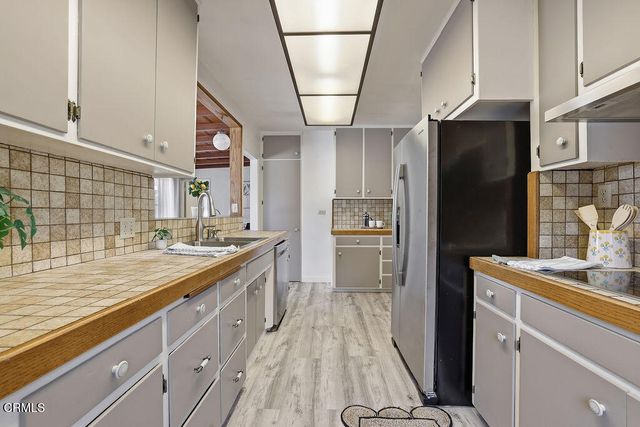 78 W Loop Drive, Camarillo, CA 93010