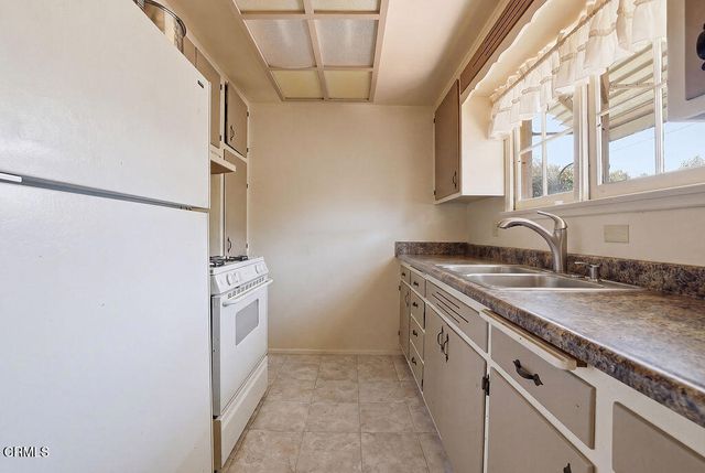 78 W Loop Drive, Camarillo, CA 93010