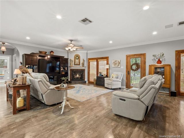 600 N Overton Street, Dequincy, LA 70633