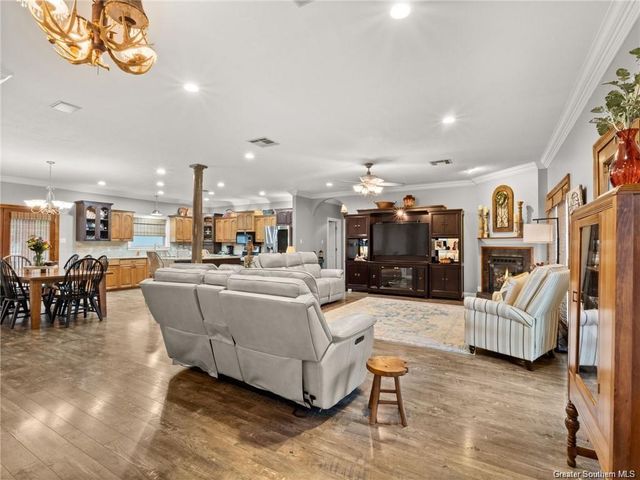 600 N Overton Street, Dequincy, LA 70633