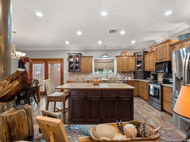 600 N Overton Street, Dequincy, LA 70633