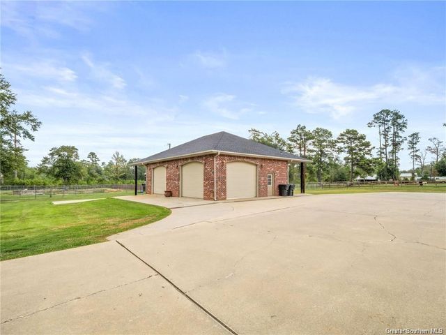 600 N Overton Street, Dequincy, LA 70633