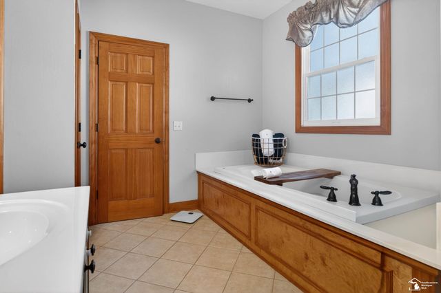 3350 Quail Hollow Drive, Bedford Twp, MI 48144