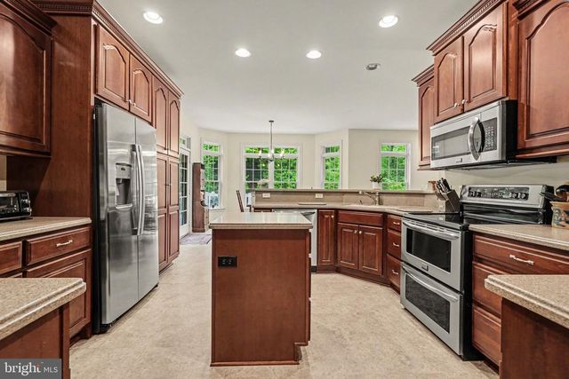 1145 KUHN ROAD, Boiling Springs, PA 17007