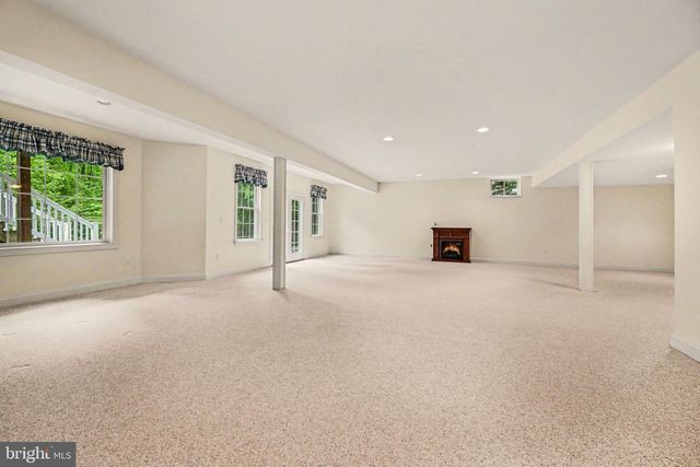 1145 KUHN ROAD, Boiling Springs, PA 17007