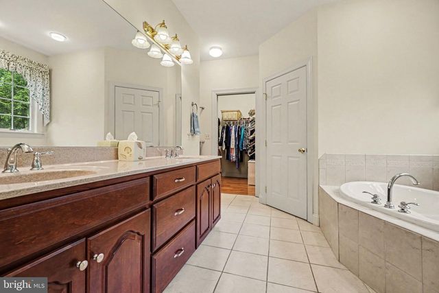1145 KUHN ROAD, Boiling Springs, PA 17007