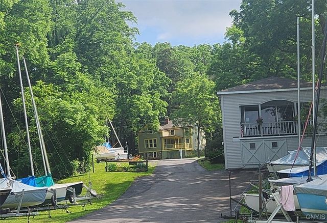 2746 East Lake Road, Skaneateles, NY 13152