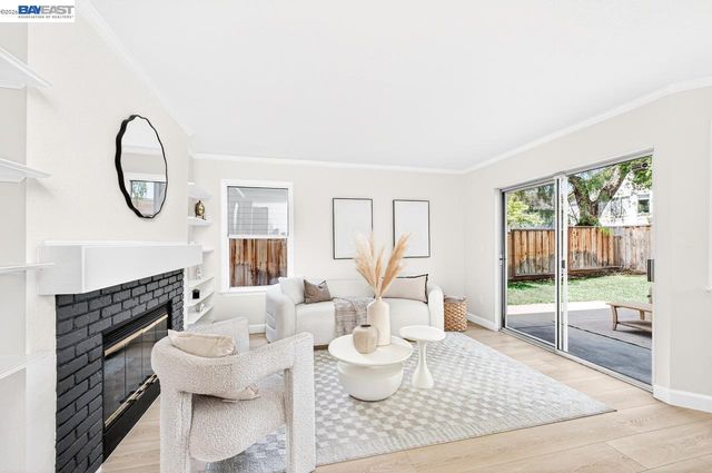 3048 Badger Dr, Pleasanton, CA 94566