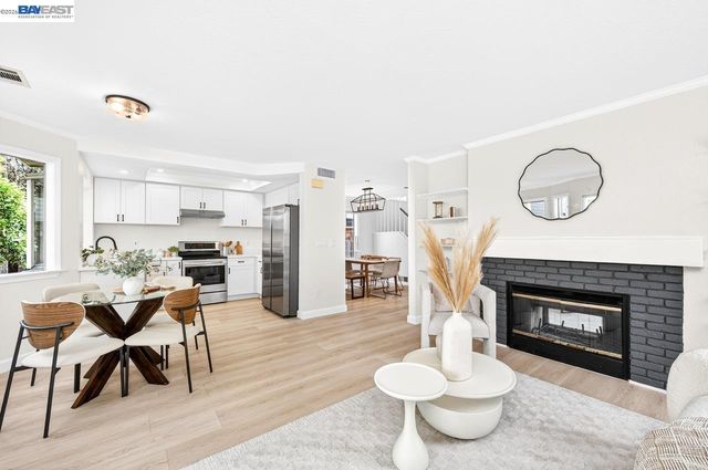 3048 Badger Dr, Pleasanton, CA 94566