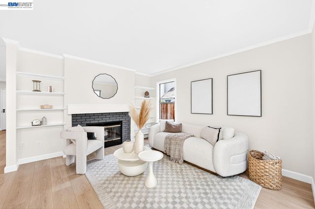 3048 Badger Dr, Pleasanton, CA 94566