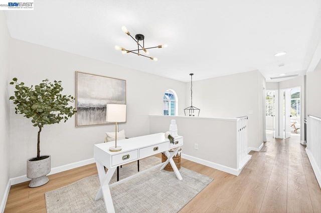 3048 Badger Dr, Pleasanton, CA 94566