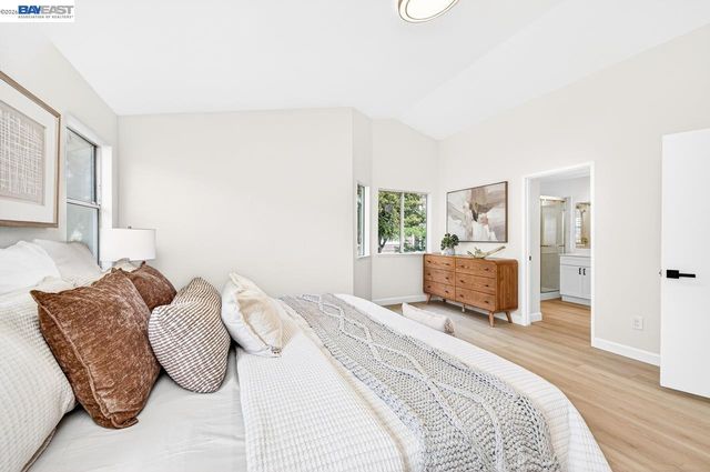 3048 Badger Dr, Pleasanton, CA 94566