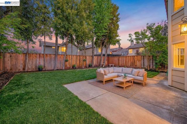 3048 Badger Dr, Pleasanton, CA 94566