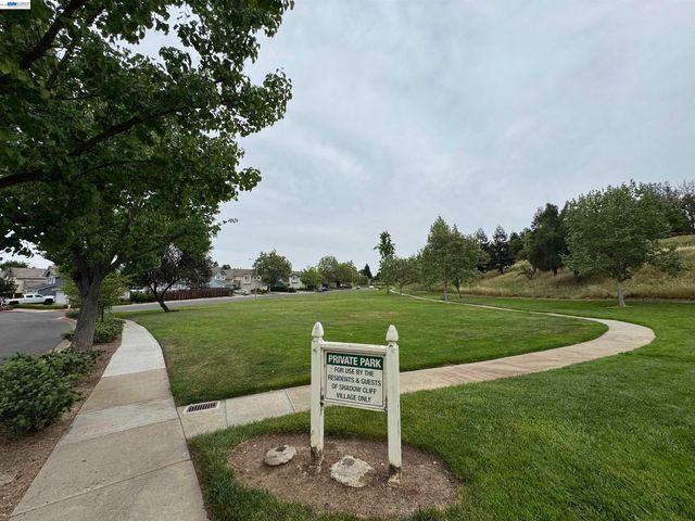 3048 Badger Dr, Pleasanton, CA 94566