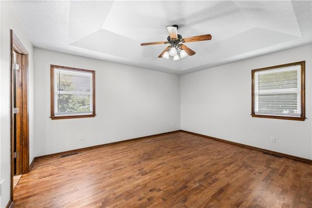 7606 NW 69th Terrace, Kansas City, MO 64152