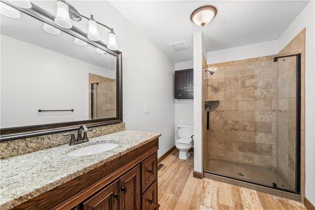 7606 NW 69th Terrace, Kansas City, MO 64152