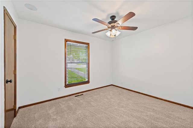 7606 NW 69th Terrace, Kansas City, MO 64152